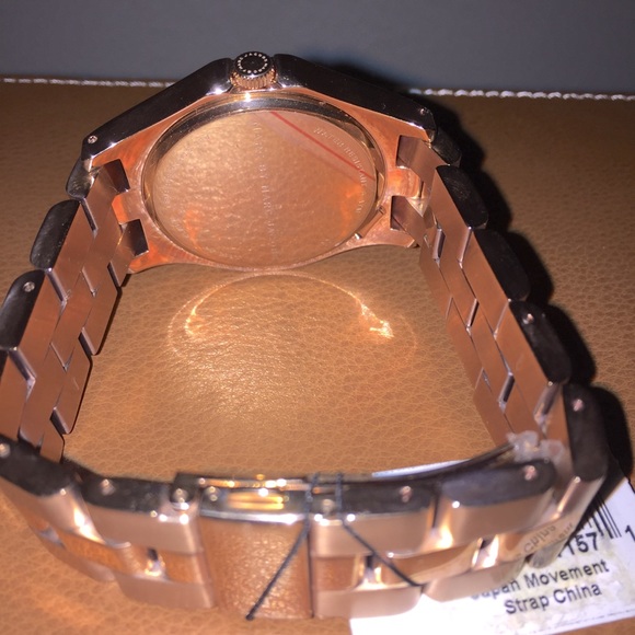 Marc Jacobs rose goldtone watch baby Dave MBM 3232